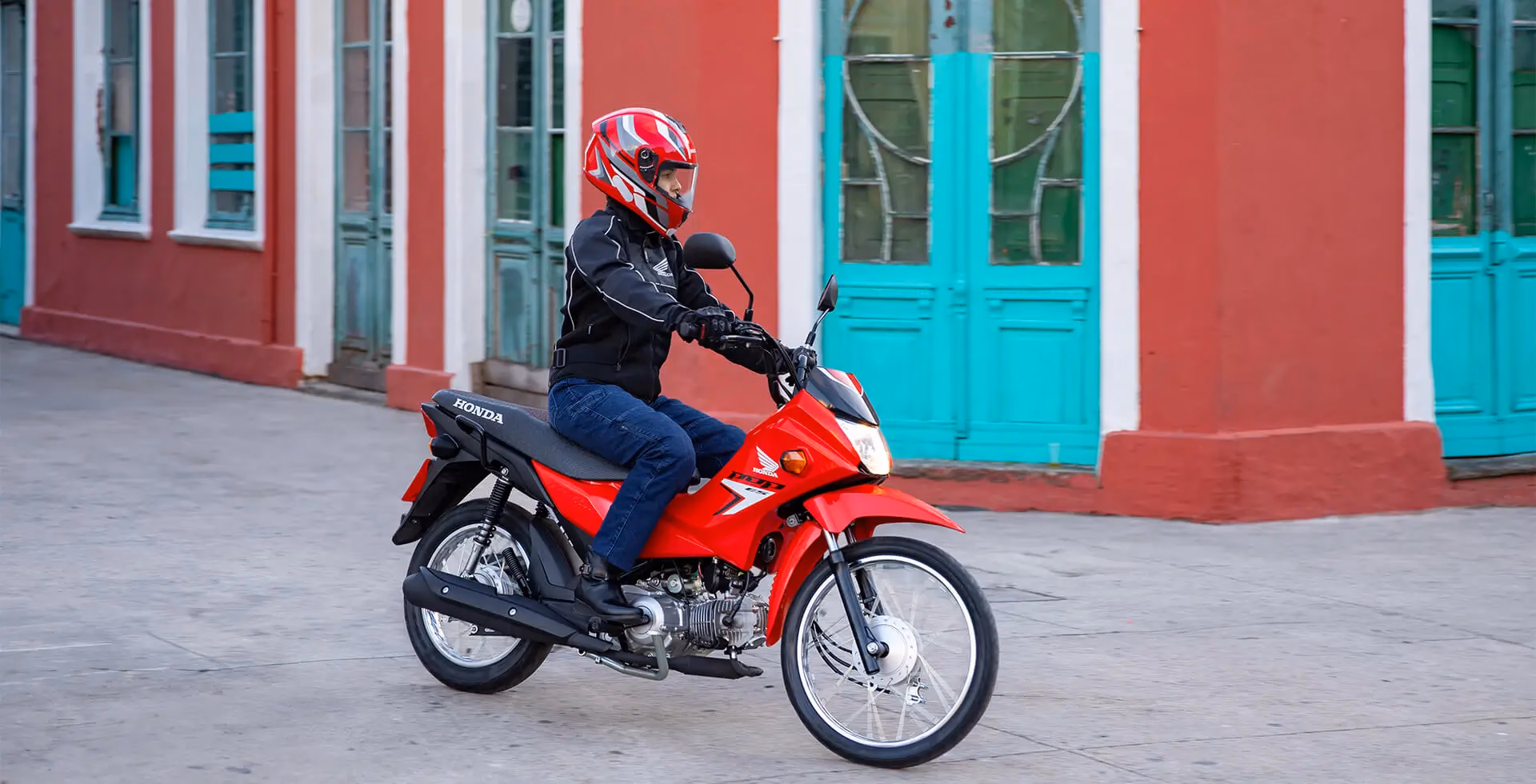 Piloto na cidade com Pop 110i ES - 19 de 28